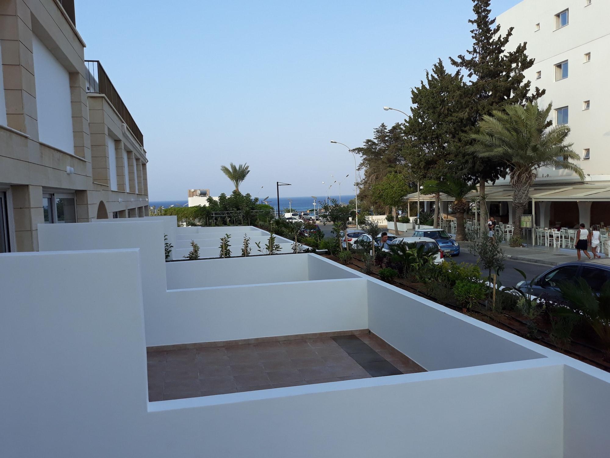 Protaras Plaza Hotel Екстериор снимка