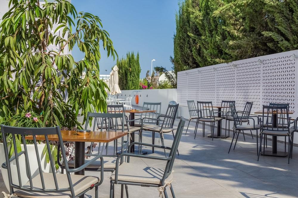 Protaras Plaza Hotel Екстериор снимка