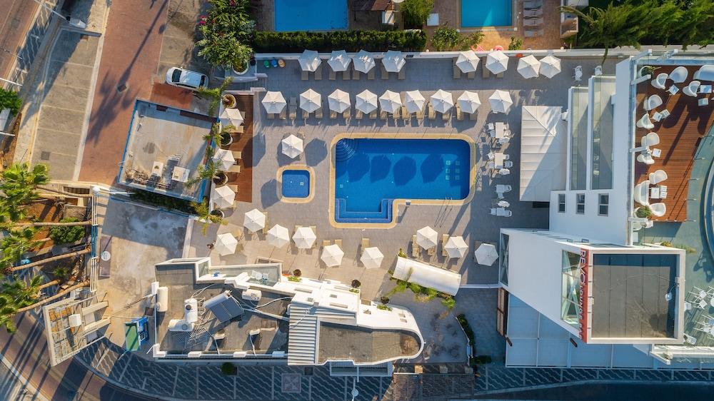 Protaras Plaza Hotel Екстериор снимка